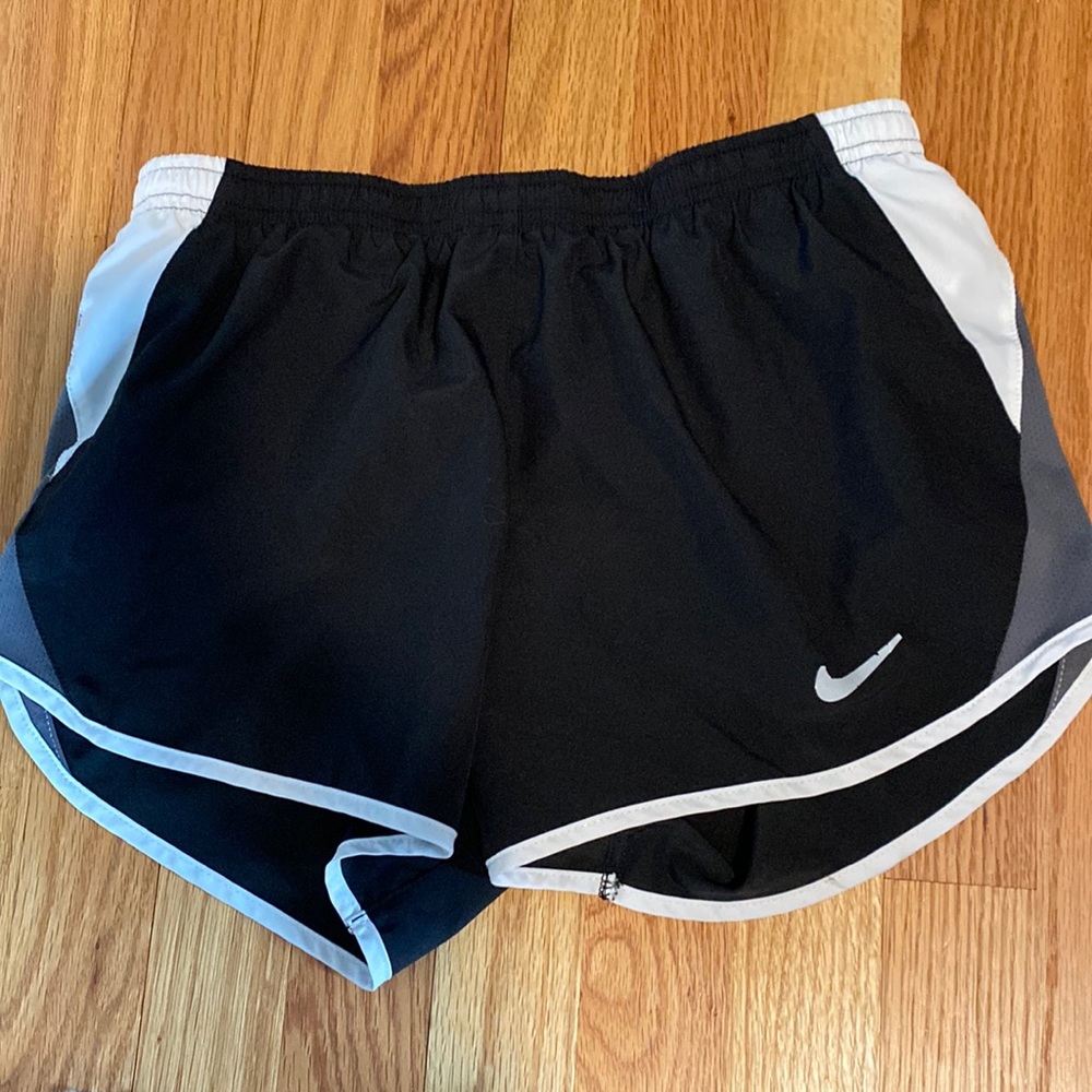 Niki Womens Active Shorts-Size S